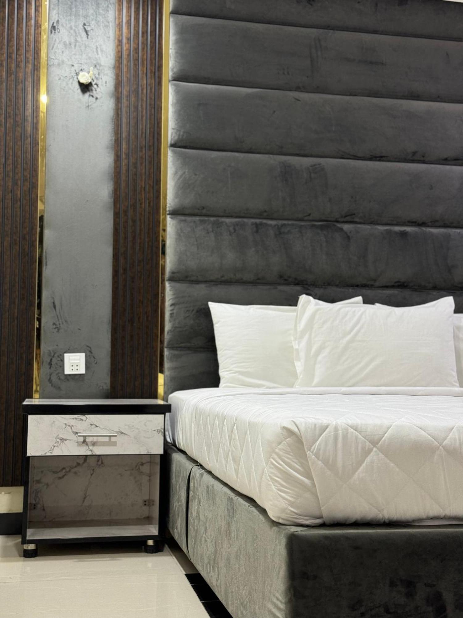 איסלמאבד Rose Valet Guest House מראה חיצוני תמונה