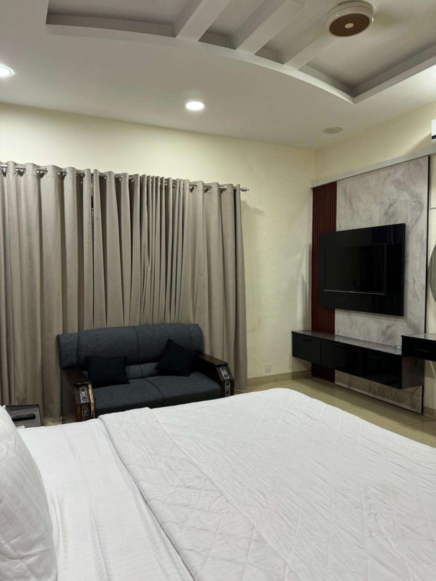 איסלמאבד Rose Valet Guest House מראה חיצוני תמונה
