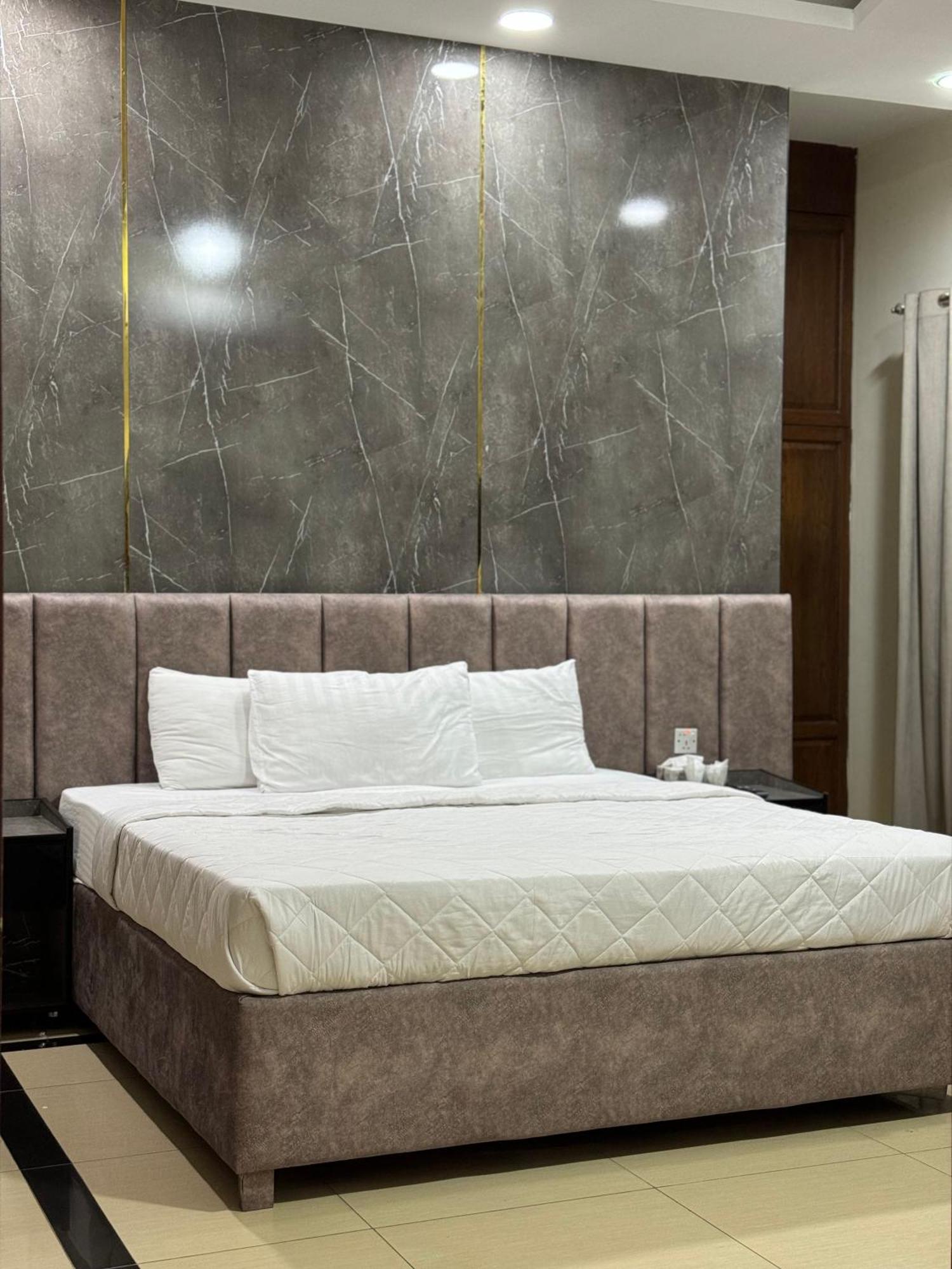 איסלמאבד Rose Valet Guest House מראה חיצוני תמונה