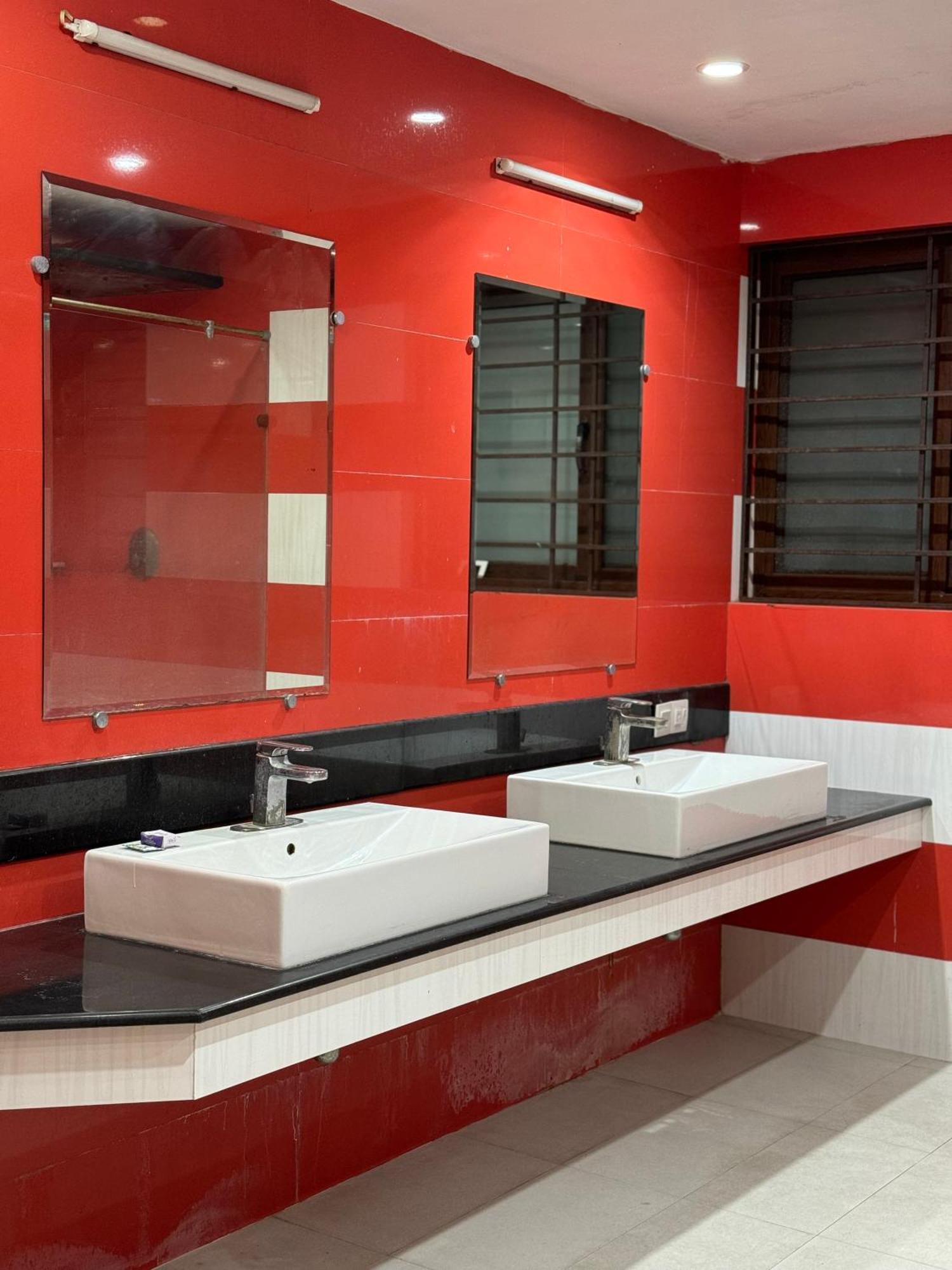 איסלמאבד Rose Valet Guest House מראה חיצוני תמונה